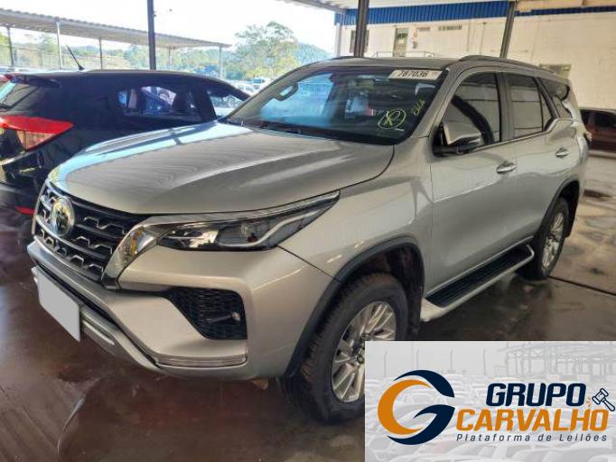 TOYOTA HILUX SW4 21/21