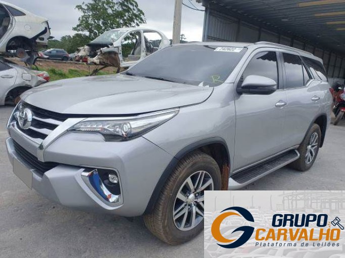 TOYOTA HILUX SW4 21/21