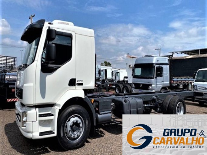 VOLVO VM-270 13/13