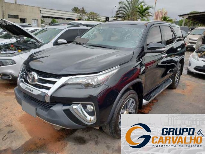 TOYOTA HILUX SW4 17/17