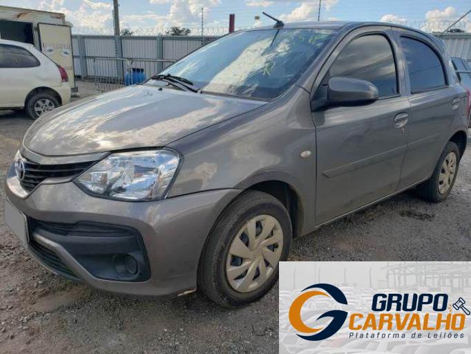 TOYOTA ETIOS 18/18