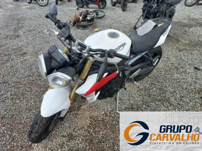 TRIUMPH STREET TRIPLE 15/15