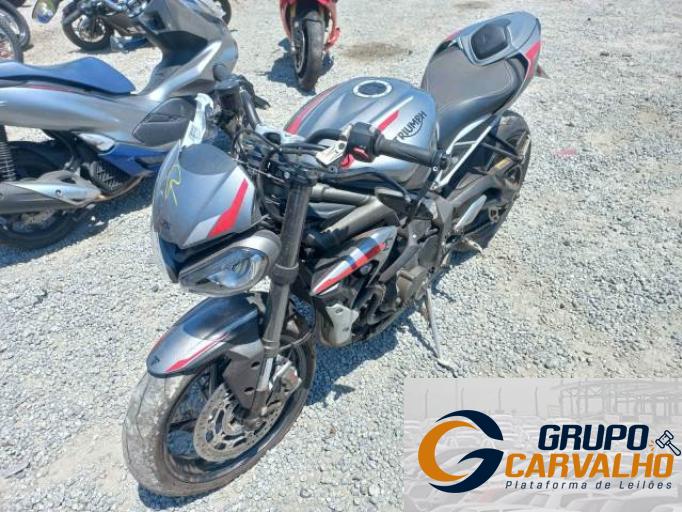 TRIUMPH STREET TRIPLE 20/20