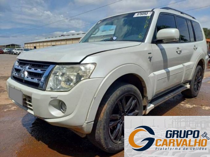 MITSUBISHI PAJERO FULL 12/13