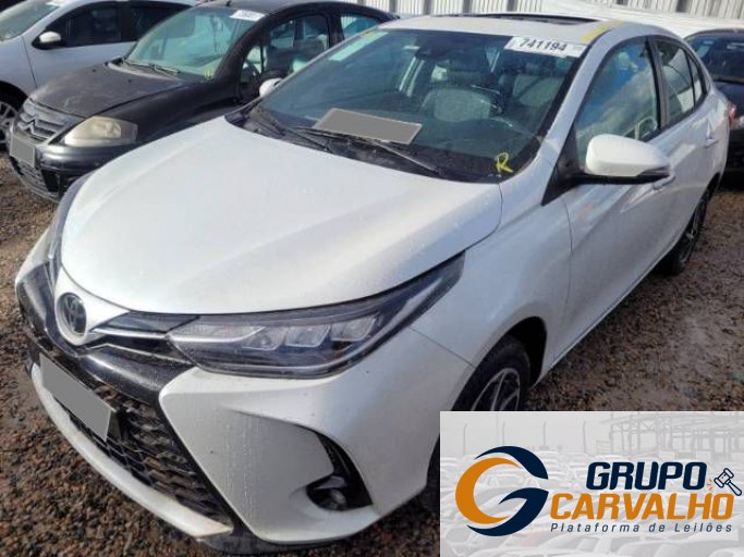 TOYOTA YARIS SEDA 22/23