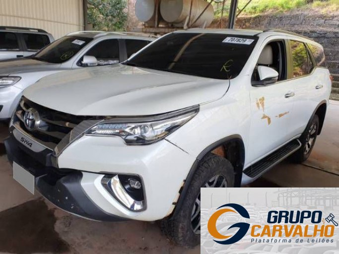 TOYOTA HILUX SW4 19/20