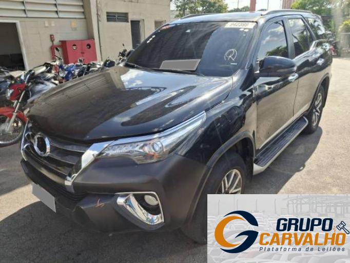 TOYOTA HILUX SW4 22/22