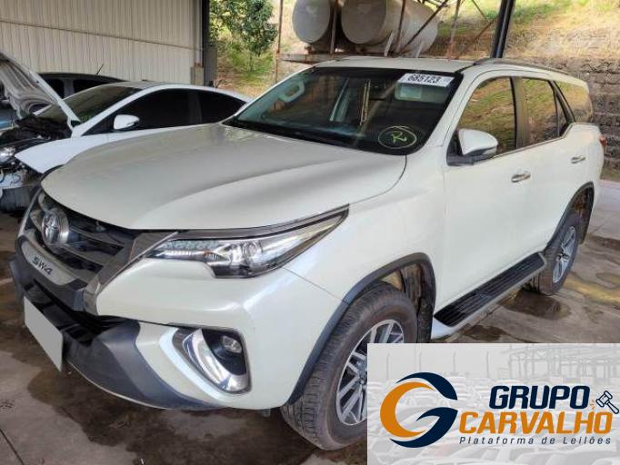 TOYOTA HILUX SW4 16/17