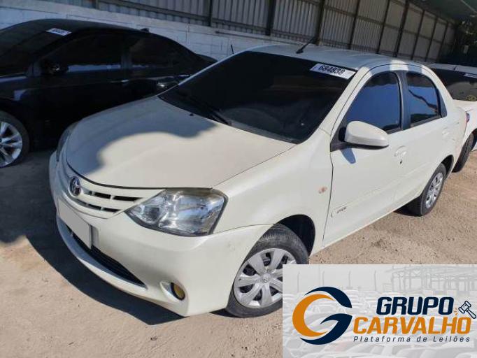 TOYOTA ETIOS SEDAN 15/15